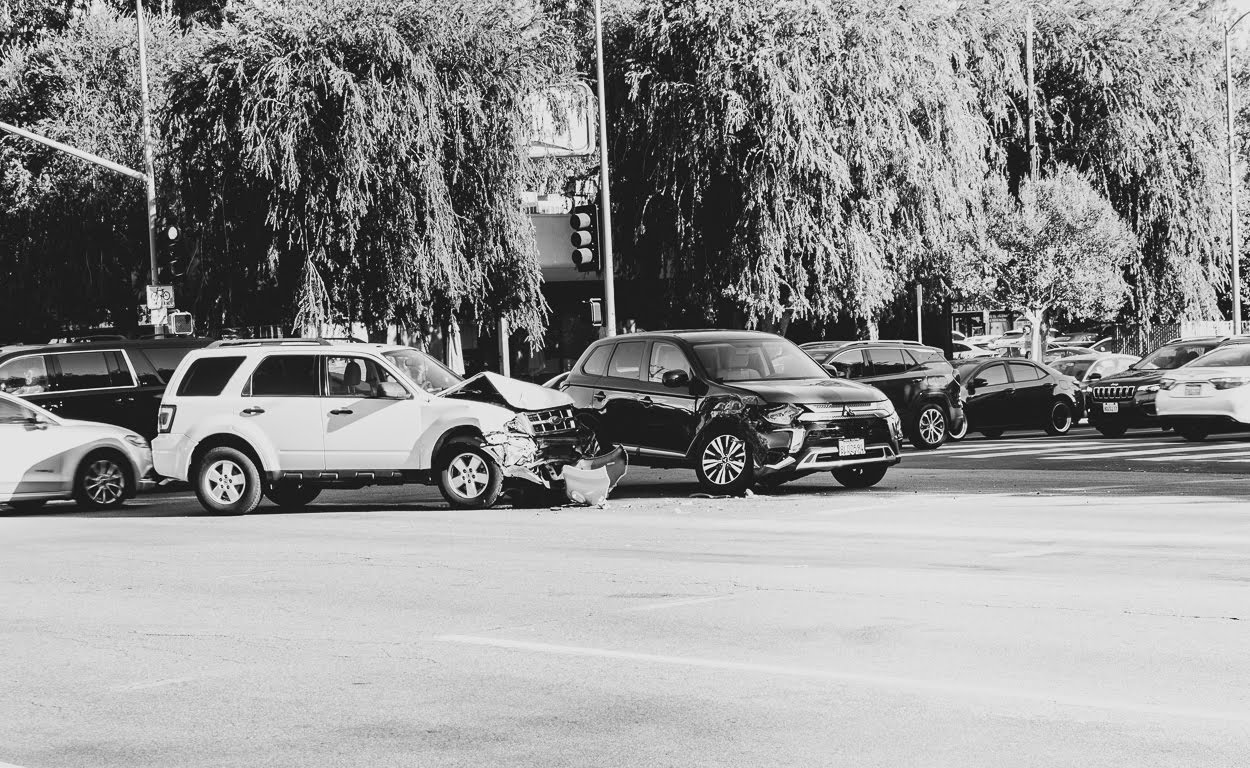 Destin, FL - Two-Car Wreck Results in Injuries on Emerald Coast Pkwy
